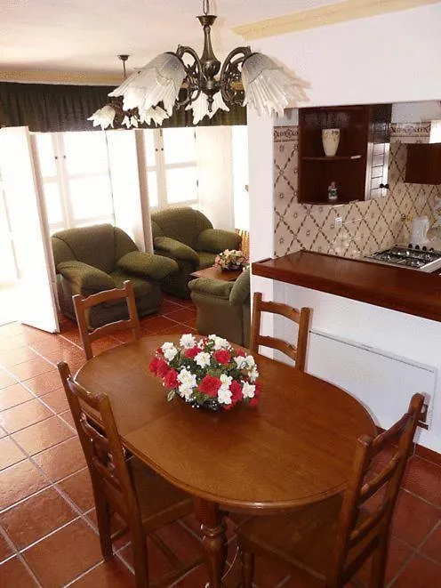 Apartamentos Os Descobrimentos Burgau 3*,